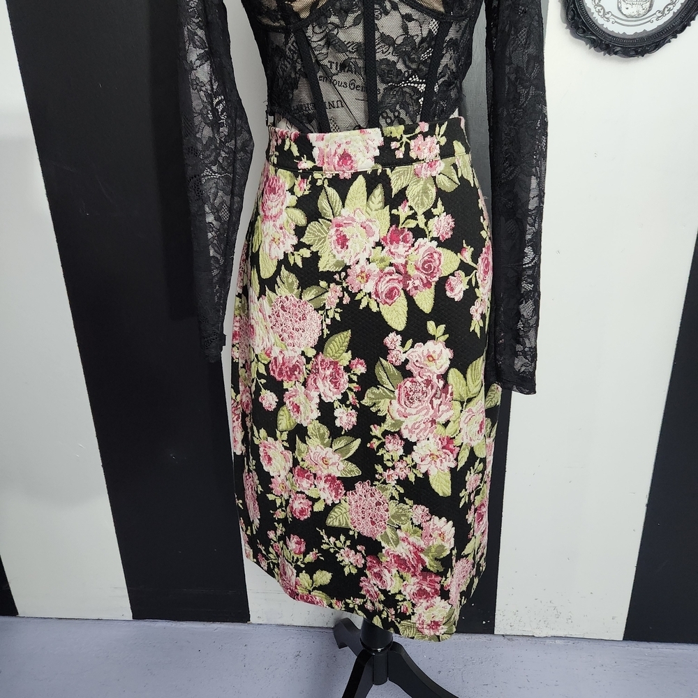 Maeve Black Floral Pencil Skirt - Picture 2 of 6